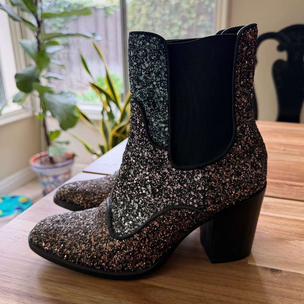 Strategia Elegant Ankle Booties – Made in Italy ✨  Size 8 (Women’s)